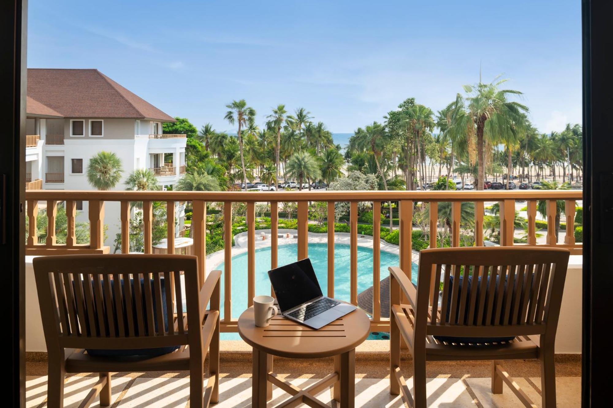 The Tide Resort Bangsaen Eksteriør billede