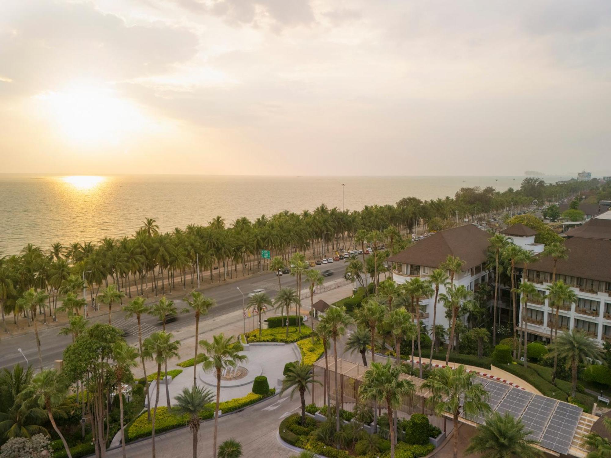 The Tide Resort Bangsaen Eksteriør billede